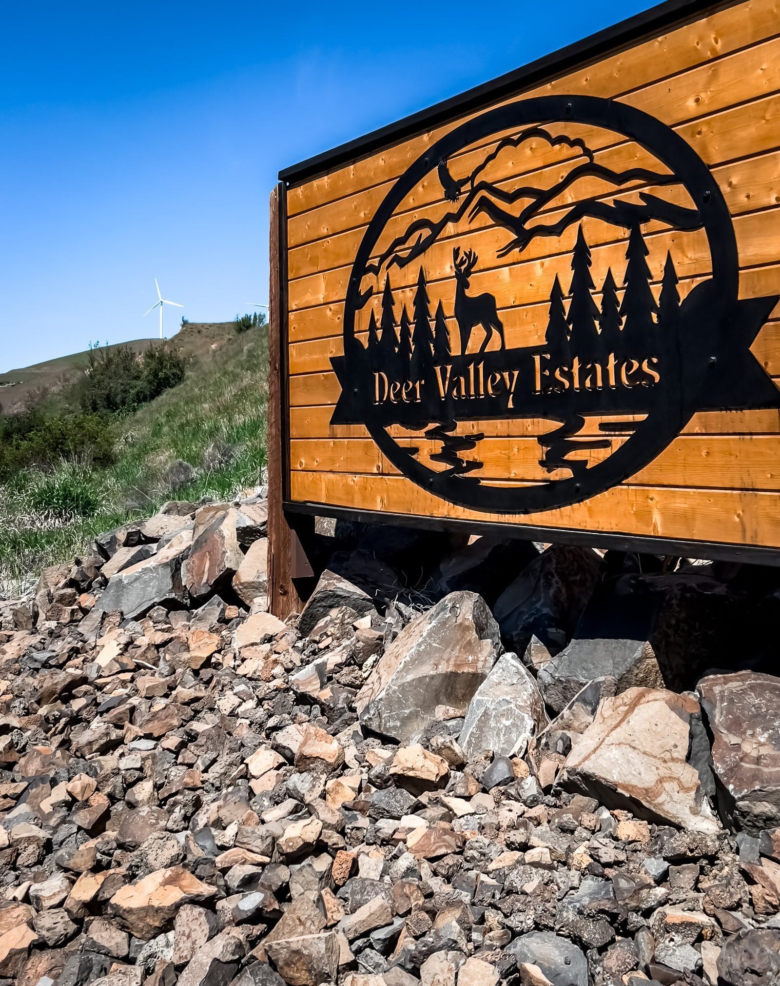 Deer Valley Estates entrance sign
