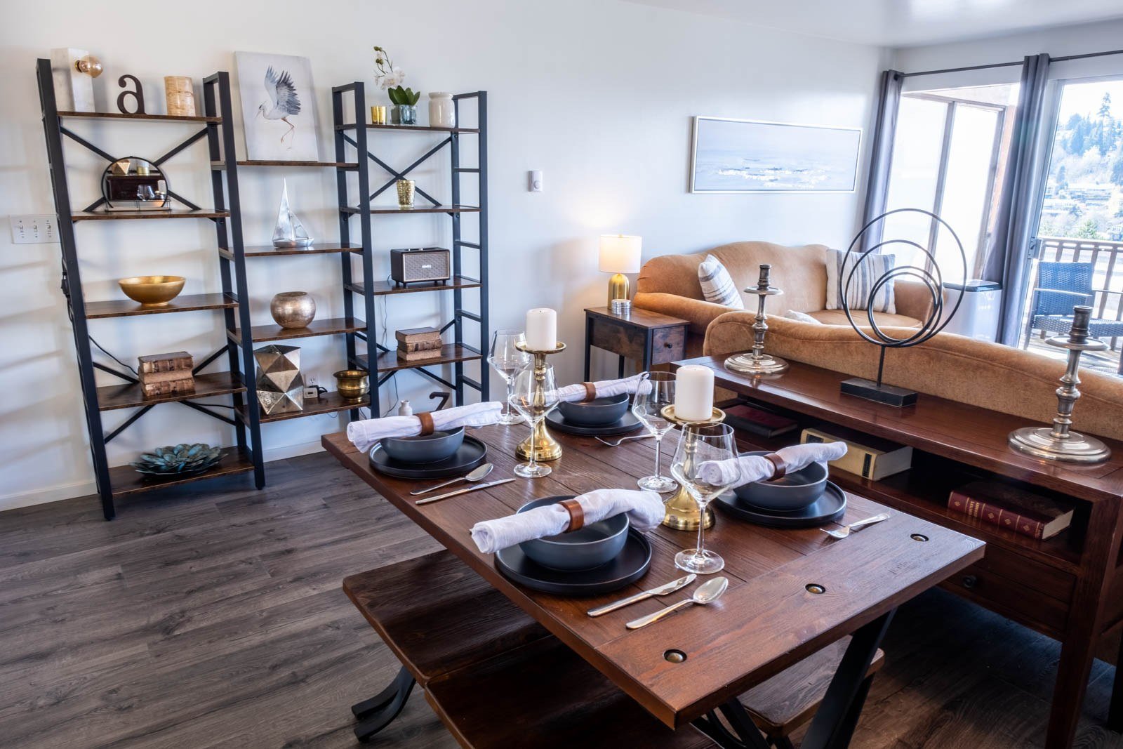 Dining and shelving at The Mariner